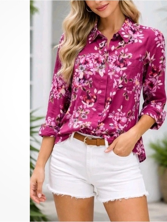 White House Black Market Tops - White House Black Market Silk/cotton Burgundy floral blouse size 6
